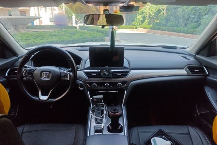 Used Honda Accord 2018 260TURBO Elite Edition China VI Center Console