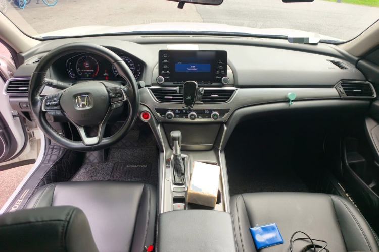 Used Honda Accord 2018 260TURBO Luxury Edition China VI Center Console