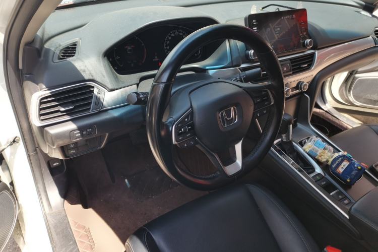 Used Honda Accord 2018 260TURBO Luxury Edition China VI Center Console
