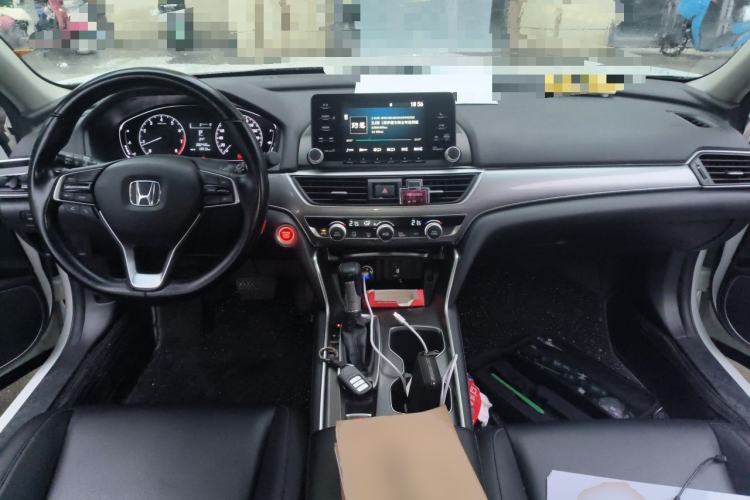 Used Honda Accord 2018 260TURBO Luxury Edition China VI Center Console
