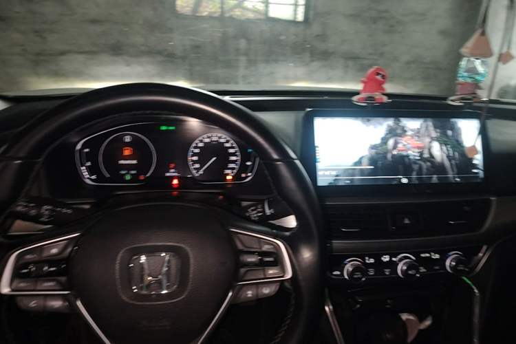 Used Honda Accord 2018 260TURBO Luxury Edition China VI Center Console