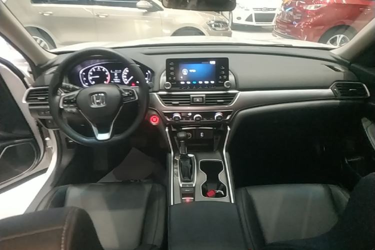 Used Honda Accord 2018 260TURBO Elite Edition China VI Center Console