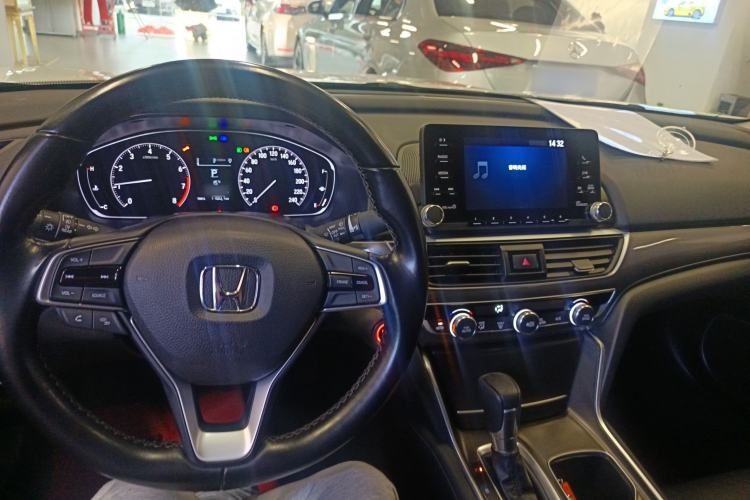 Used Honda Accord 2018 260TURBO Elite Edition China VI Center Console
