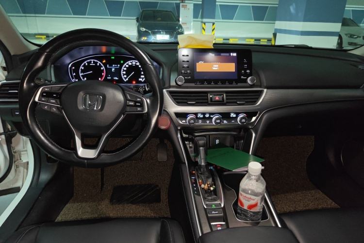Used Honda Accord 2018 260TURBO Elite Edition China VI Center Console