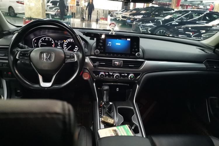 Used Honda Accord 2018 260TURBO Elite Edition China VI Center Console