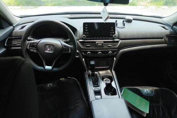 Used Honda Accord 2018 230TURBO Comfort Version National V Center Console