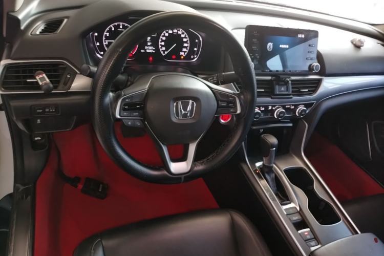 Used Honda Accord 2018 260TURBO Elite Edition China VI Center Console