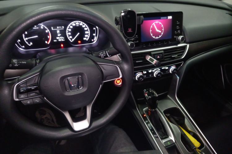 Used Honda Accord 2018 230TURBO Comfort Edition China VI Emission Standard Center Console