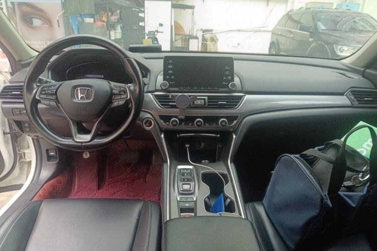 Used Honda Accord 2018 Rui Hybrid 2.0L Rui Ling Edition China VI Center Console