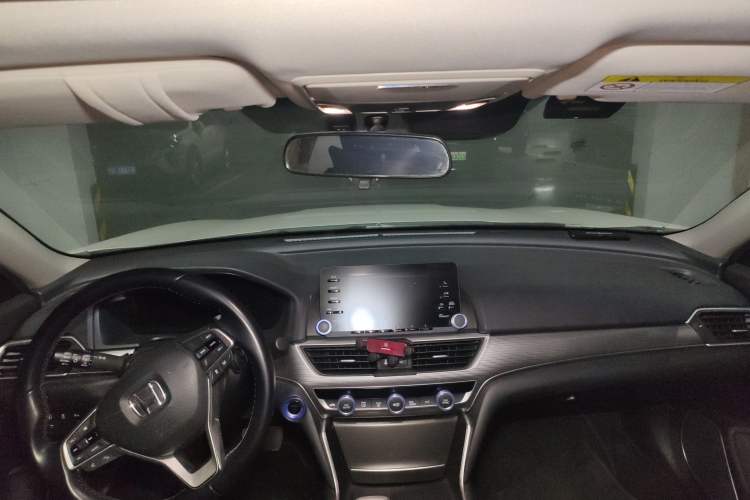 Used Honda Accord 2018 Rui Hybrid 2.0L Rui Ling Edition China VI Center Console