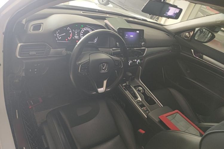 Used Honda Accord 2018 260TURBO Elite Edition China VI Center Console