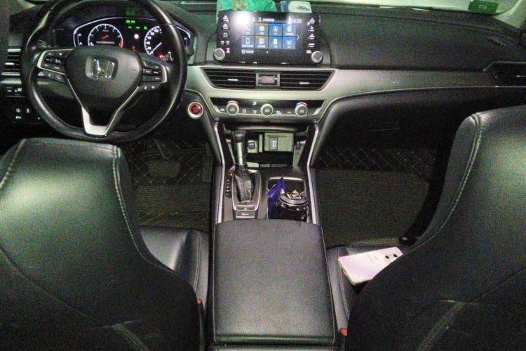 Used Honda Accord 2018 260TURBO Luxury Edition China VI Center Console