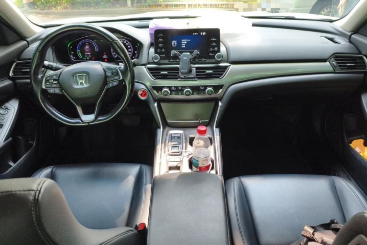 Used Honda Accord 2018 Rui Hybrid 2.0L Rui Ling Edition China VI Center Console