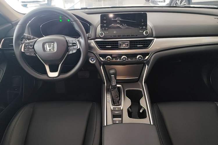 Used Honda Accord 2018 260TURBO Luxury Edition China VI Center Console