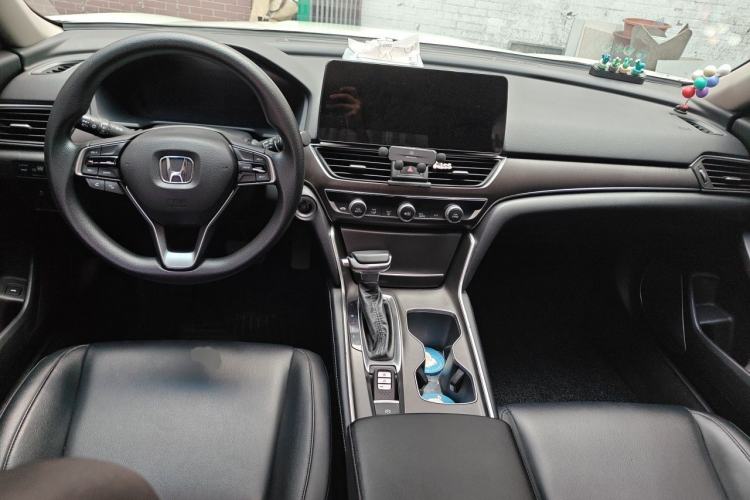 Used Honda Accord 2018 230TURBO Comfort Version National V Center Console