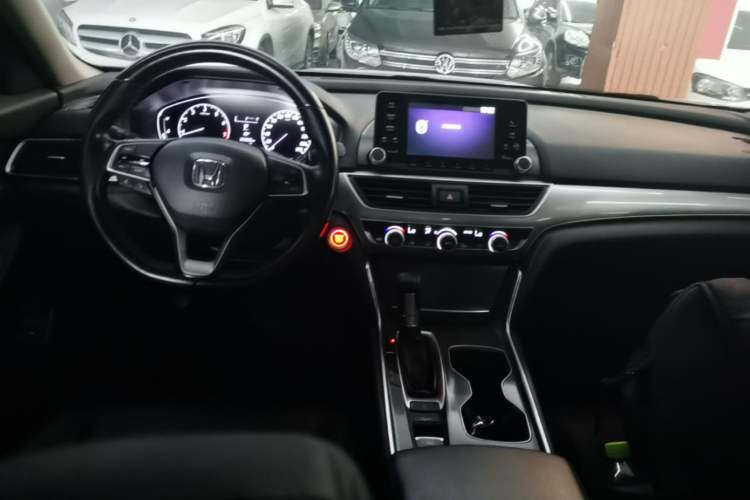 Used Honda Accord 2018 260TURBO Elite Edition China VI Center Console