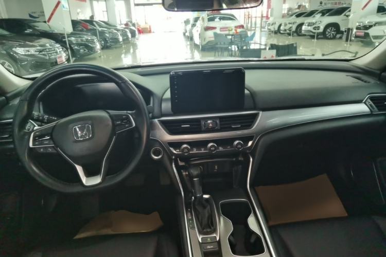 Used Honda Accord 2018 260TURBO Elite Edition China VI Center Console