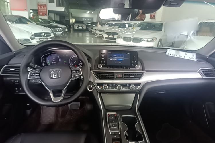 Used Honda Accord 2018 Rui Hybrid 2.0L Rui Ling Edition China VI Center Console