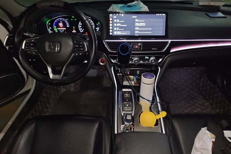 Used Honda Accord 2018 Rui Hybrid 2.0L Rui Ling Edition China VI Center Console