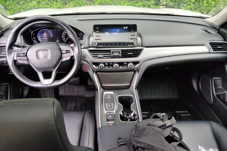 Used Honda Accord 2018 Rui Hybrid 2.0L Rui Ling Edition China VI Center Console