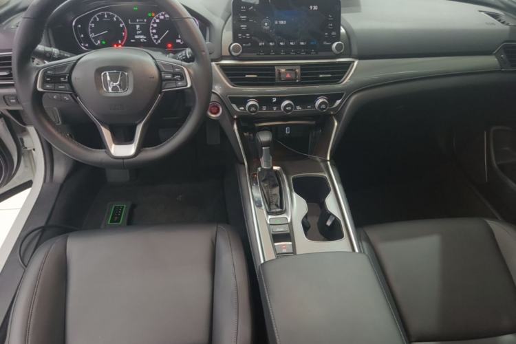 Used Honda Accord 2018 260TURBO Elite Edition China VI Center Console