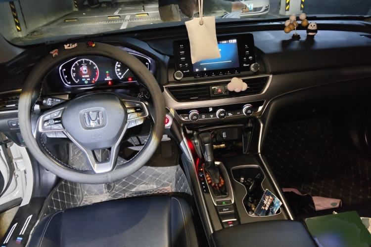 Used Honda Accord 2018 260TURBO Luxury Edition China VI Center Console