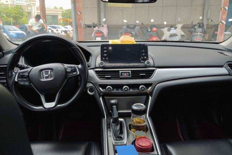 Used Honda Accord 2018 260TURBO Elite Edition China VI Center Console