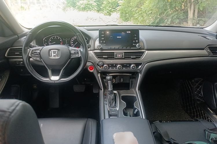 Used Honda Accord 2018 260TURBO Elite Edition China VI Center Console