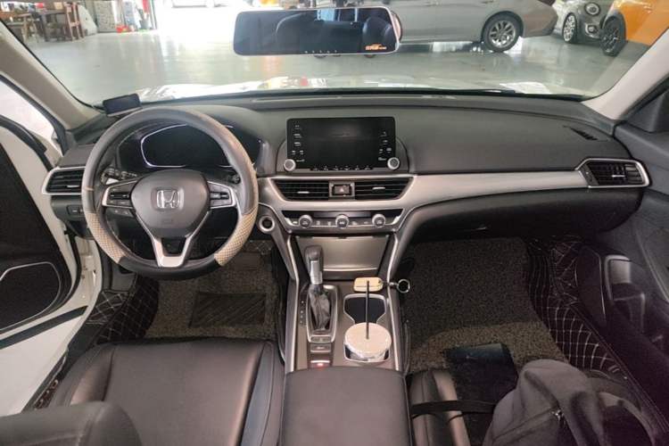 Used Honda Accord 2018 260TURBO Elite Edition China VI Center Console