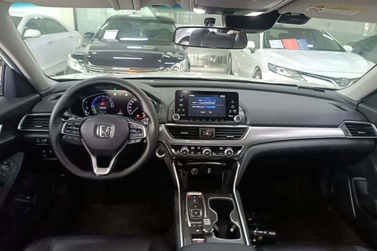 Used Honda Accord 2018 Rui Hybrid 2.0L Rui Ling Edition China VI Center Console