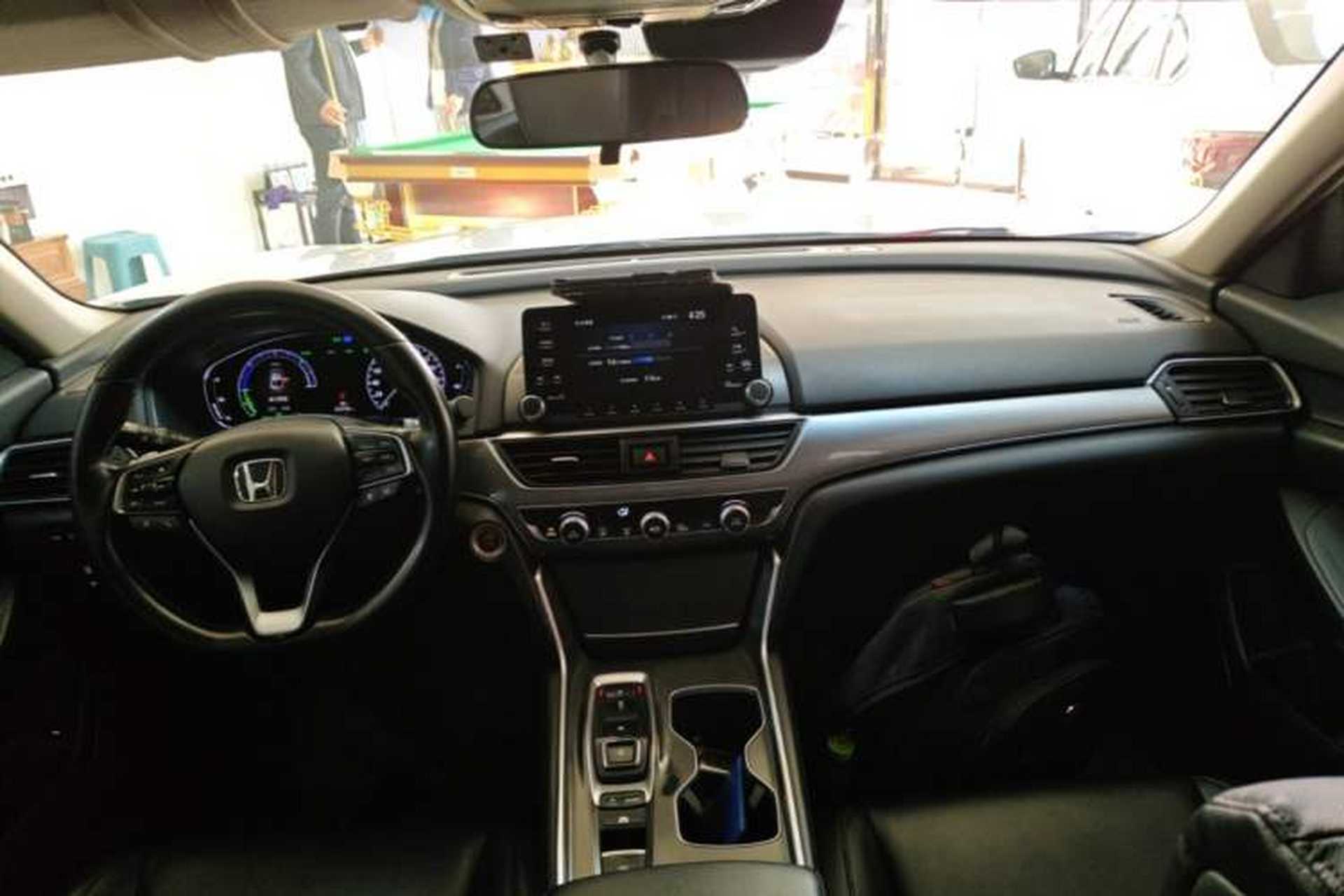 Used Honda Accord 2018 Rui Hybrid 2.0L Rui Ling Edition China VI Center Console