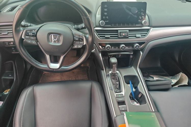 Used Honda Accord 2018 260TURBO Luxury Edition China VI Center Console