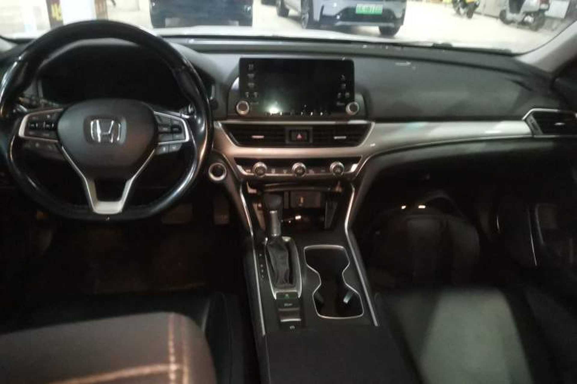Used Honda Accord 2018 260TURBO Luxury Edition China VI Center Console