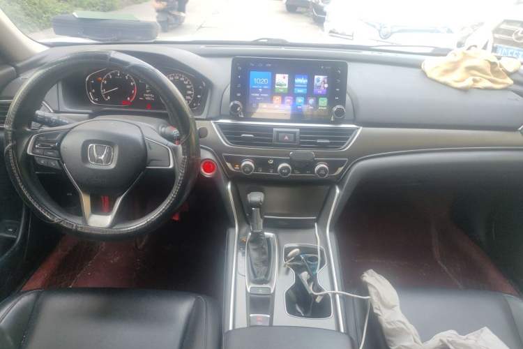 Used Honda Accord 2018 230TURBO Comfort Edition China VI Emission Standard Center Console
