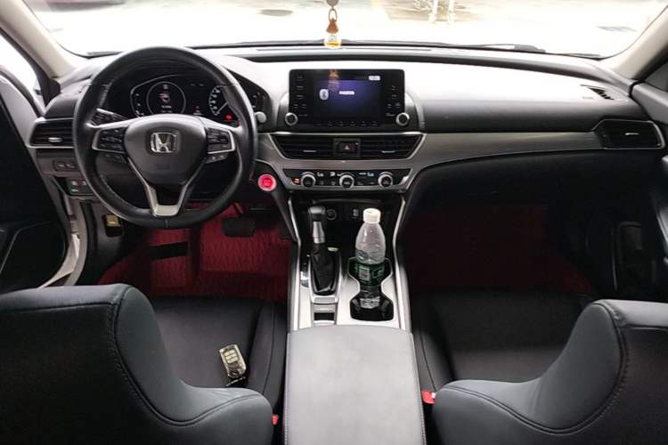 Used Honda Accord 2018 260TURBO Luxury Edition China VI Center Console