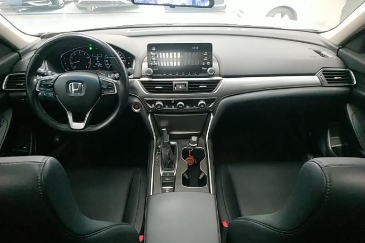 Used Honda Accord 2018 260TURBO Elite Edition China VI Center Console
