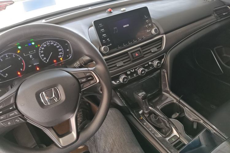 Used Honda Accord 2018 230TURBO Comfort Version National V Center Console