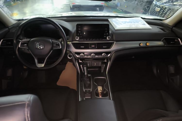 Used Honda Accord 2018 260TURBO Elite Edition China VI Center Console