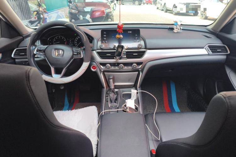 Used Honda Accord 2018 260TURBO Elite Edition China VI Center Console