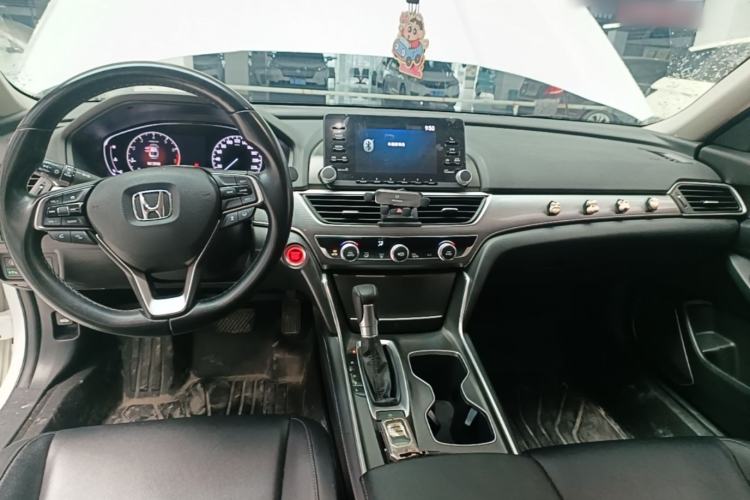 Used Honda Accord 2018 260TURBO Luxury Edition China VI Center Console