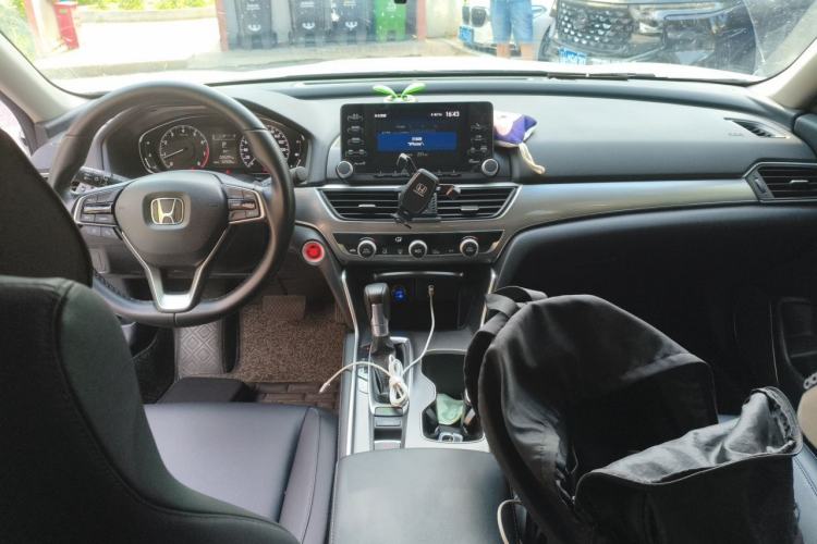 Used Honda Accord 2018 260TURBO Elite Edition China VI Center Console