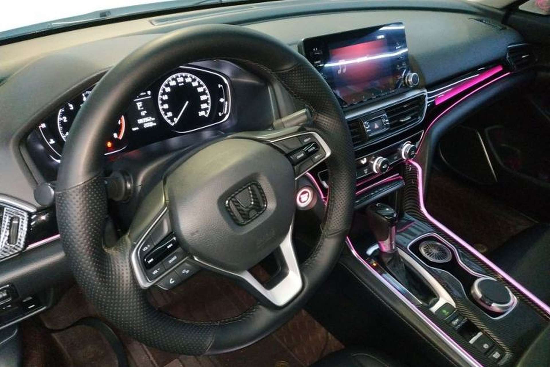 Used Honda Accord 2018 260TURBO Elite Edition China VI Center Console