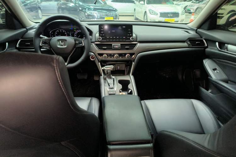 Used Honda Accord 2018 260TURBO Elite Edition China VI Center Console