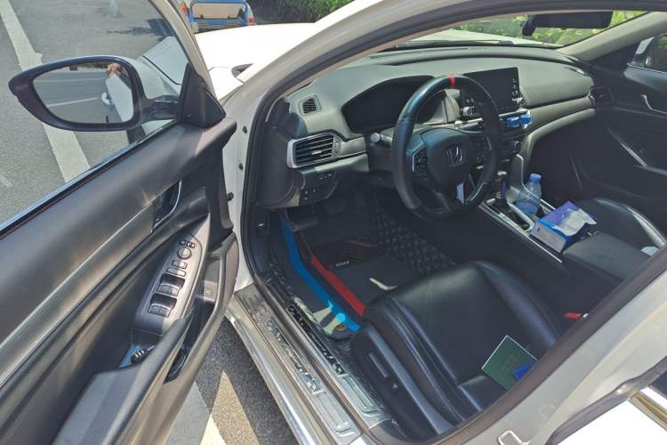 Used Honda Accord 2018 260TURBO Luxury Edition China VI Driver Seat
