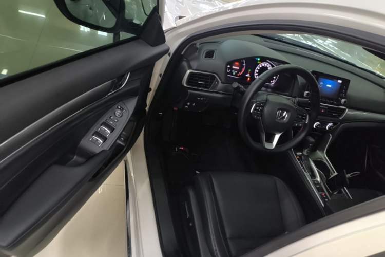 Used Honda Accord 2018 260TURBO Elite Edition China VI Driver Seat