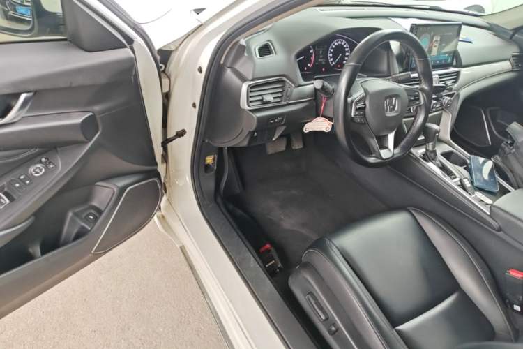 Used Honda Accord 2018 260TURBO Elite Edition China VI Driver Seat