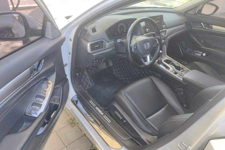 Used Honda Accord 2018 260TURBO Luxury Edition China VI Driver Seat