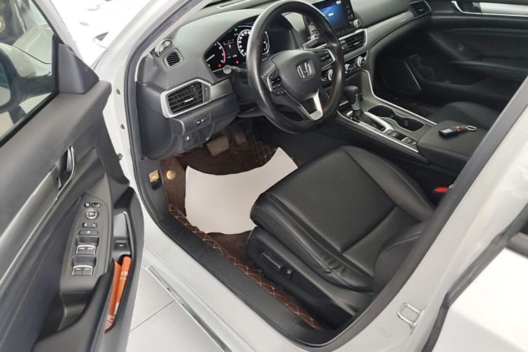 Used Honda Accord 2018 260TURBO Elite Edition China VI Driver Seat