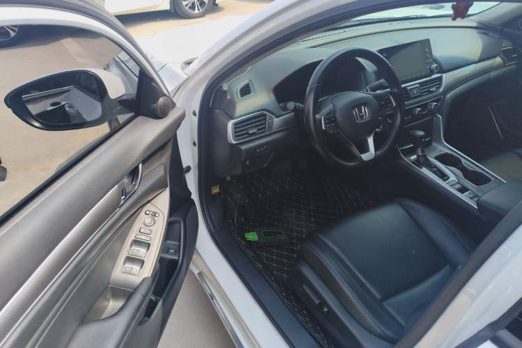 Used Honda Accord 2018 260TURBO Elite Edition China VI Driver Seat