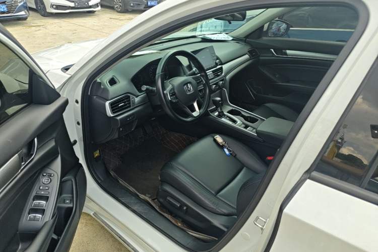 Used Honda Accord 2018 260TURBO Elite Edition China VI Driver Seat